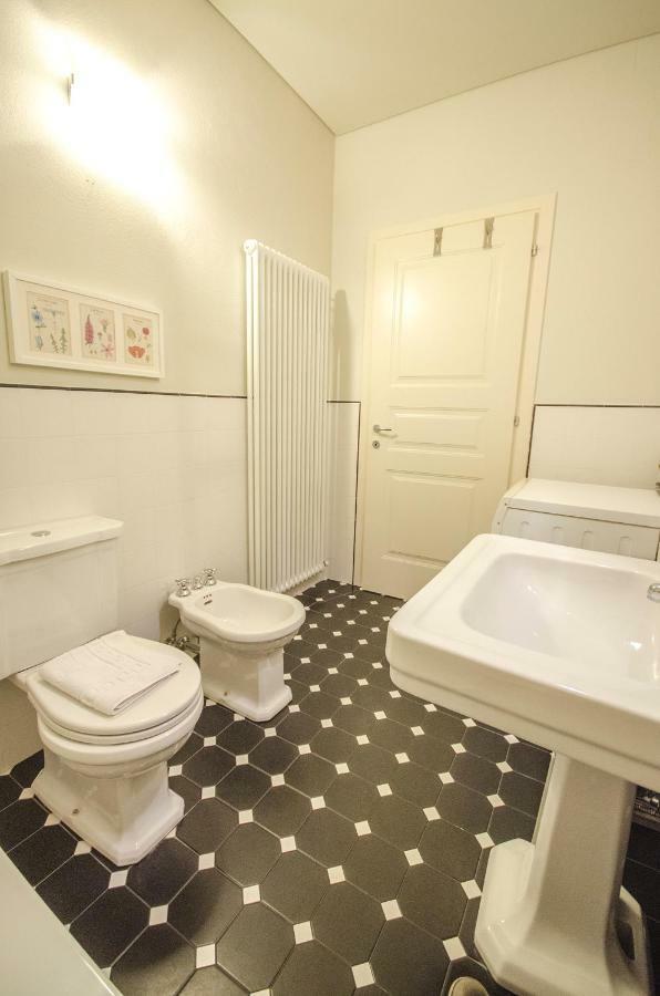 Azeglio Apartment, A Due Passi Da Piazza Maggiore Болонья Экстерьер фото