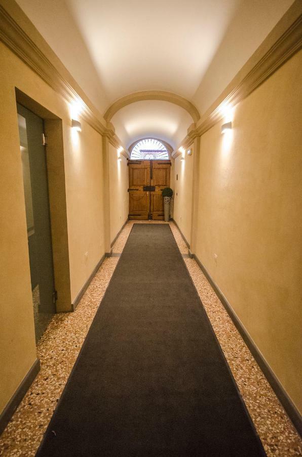 Azeglio Apartment, A Due Passi Da Piazza Maggiore Болонья Экстерьер фото