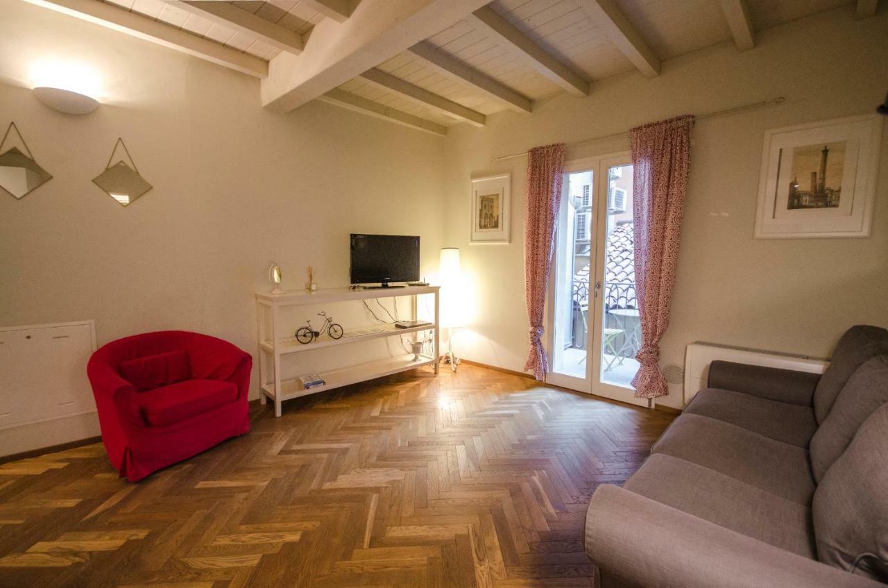 Azeglio Apartment, A Due Passi Da Piazza Maggiore Болонья Экстерьер фото