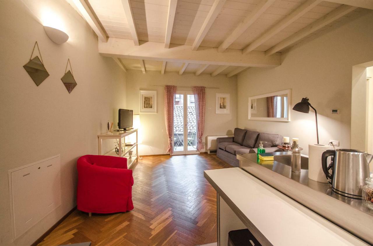 Azeglio Apartment, A Due Passi Da Piazza Maggiore Болонья Экстерьер фото